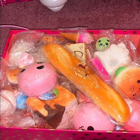 🌙Mixed squishy bundle READ description - Picture 3 of 3